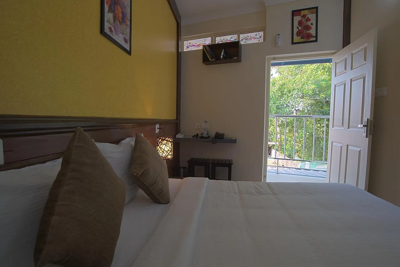 Gems 9 Airport Hotel Nedumbassery