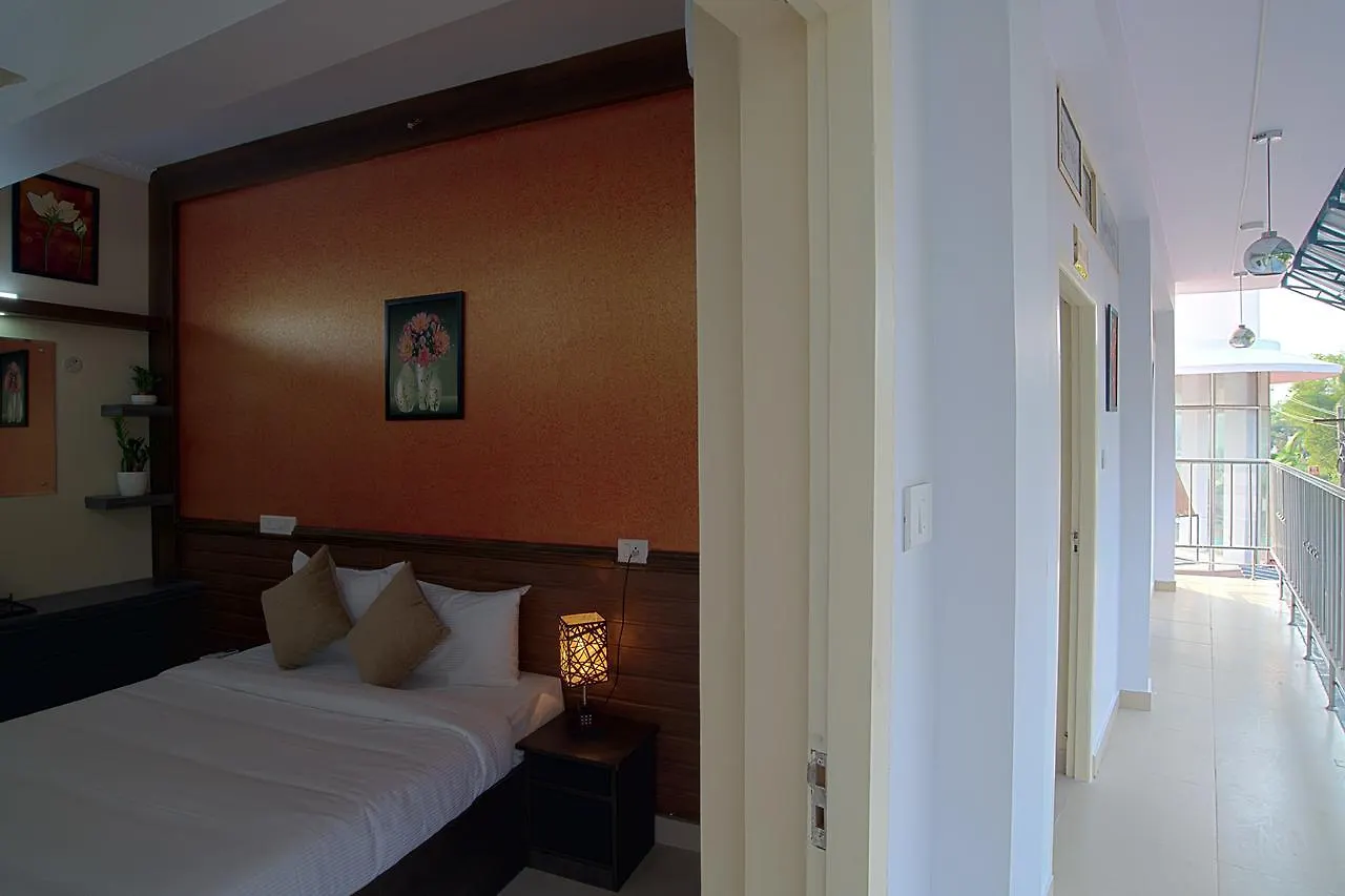 Gems 9 Airport Hotel Kochi