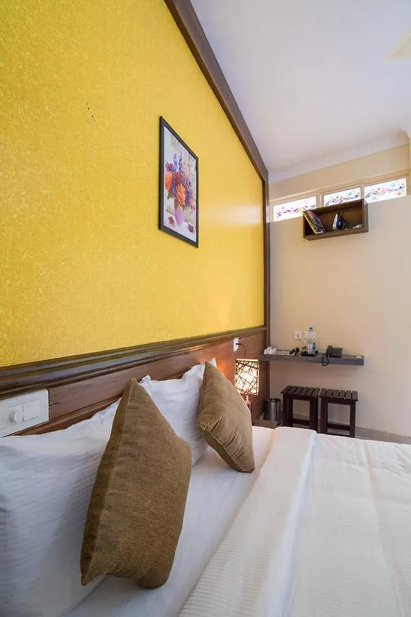 Gems 9 Airport Hotel Коччи